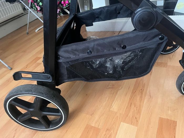 Baby travel system and baby rocker (collection only)