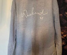 Custom Made Weekend Sweater Size L