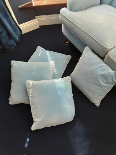 Antique Dutch sofa blue buttoned back with 4 cushions and 2 arm covers