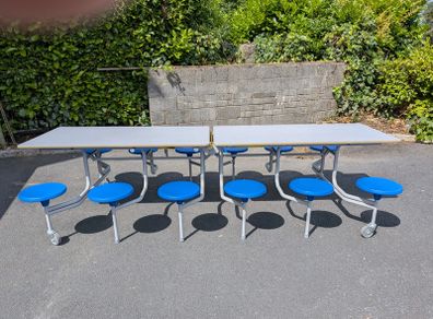 Folding table