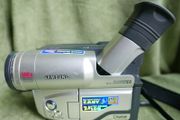 Samsung VP-L600 8mm Video Camera Silver 2.5" LCD 500x Zoom