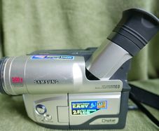 Samsung VP-L600 8mm Video Camera Silver 2.5" LCD 500x Zoom