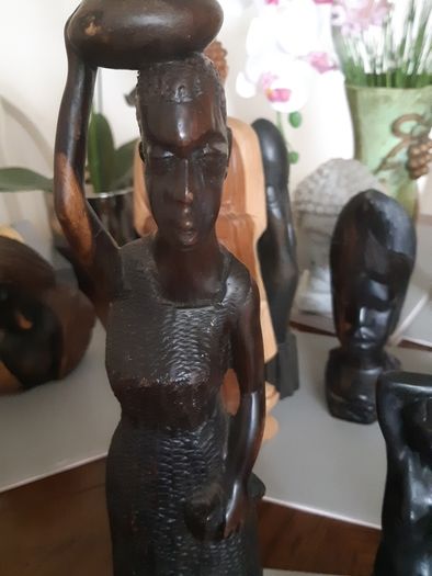Ex film props, figurines