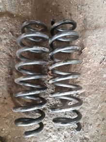 BMW E90 E92 318d 320d 320i 3 series Pair of Rear Suspension Coil Springs
