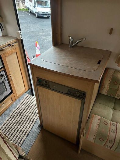 NI 2002 Autoquest 100 2.3 TD 4-Berth