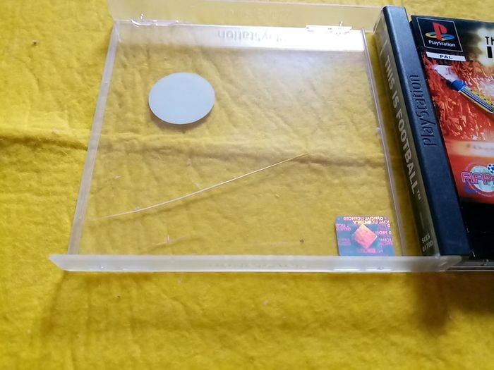This is Football PlayStation1 Ps1 PlayStation 2 ps2 games Original