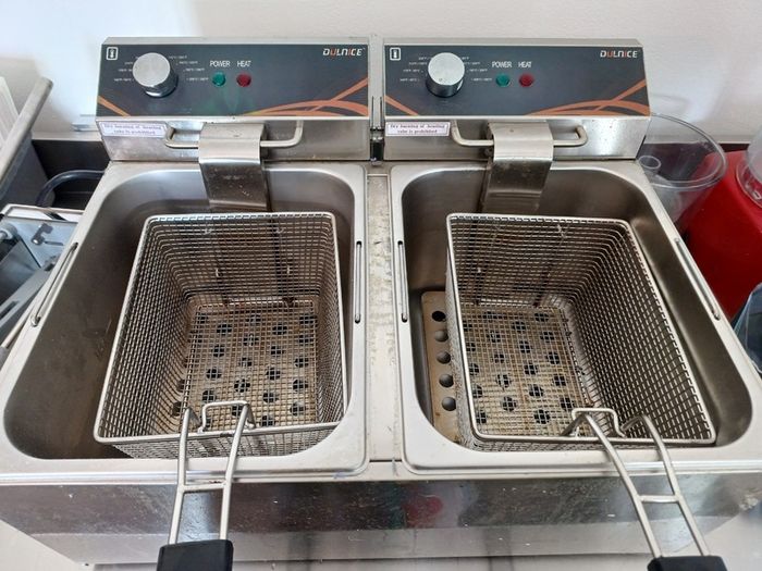 Electric commercial fryer