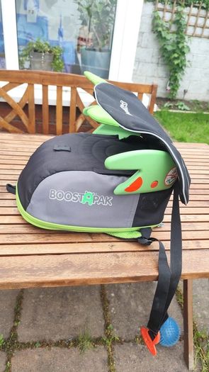 trunki boostapak travel booster seat