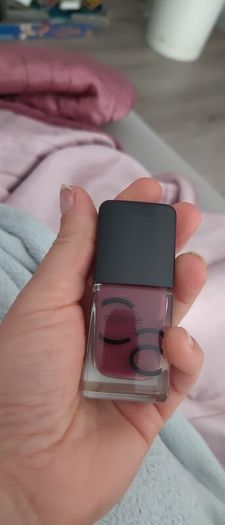 Berry colour Catrice gel lacquer new