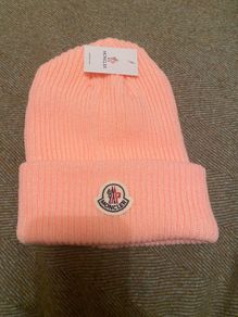 Moncler hat