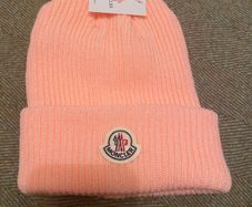 Moncler hat