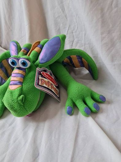 Mellisa and doug smoulder the dragon 12"puppet tags still attached