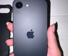 iPhone 16E - 128G - Unlocked - 7 Months Old (Not Refurbished)