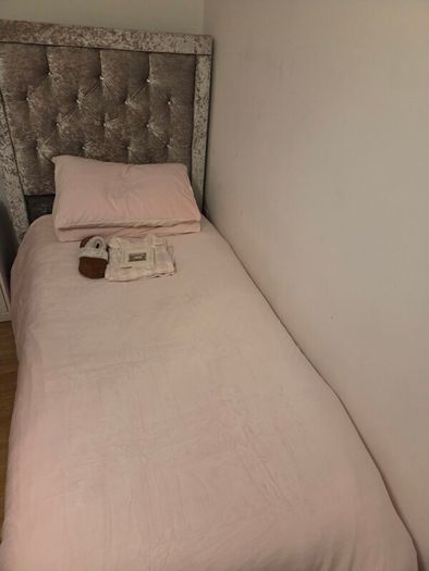 Single bed with 2 drawers