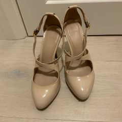 Carvella Nude Pink Platform High Heels (5/38)