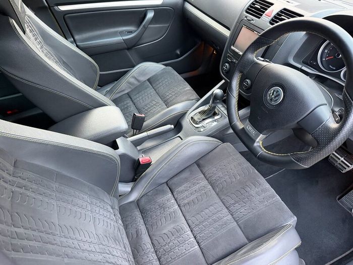 Volkswagen Golf GTI Pirelli Edition