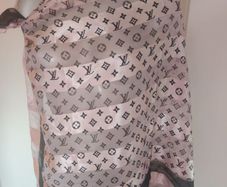 Beautiful shawl Perfect condition Postage included