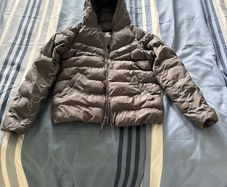 Boys Nike jacket are 12-13