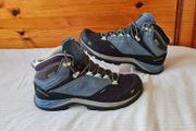 Quechua 500 ecofit boots Size 8 eu 42.5 blue/black In excellent condition
