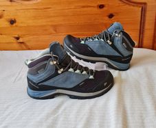 Quechua 500 ecofit boots Size 8 eu 42.5 blue/black In excellent condition