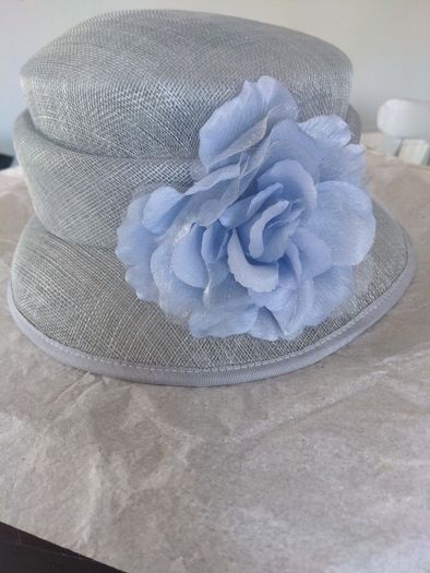 Debut ladies hat
