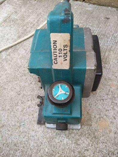 110 Makita planer
