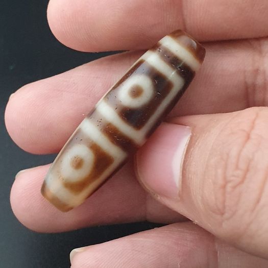 Antique Himalayan 4 Eyes Tibetan Agate Dzi Bead Amulet