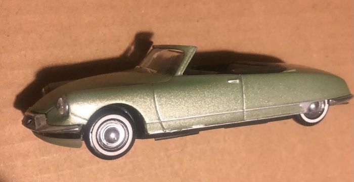 Solido Citroen DS19   1/43