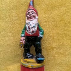 VINTAGE novelty 1960's Plastic Garden gnome pencil sharpener