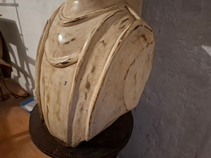 Sculpture of Knight in Armour