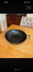 Le Creuset Wok