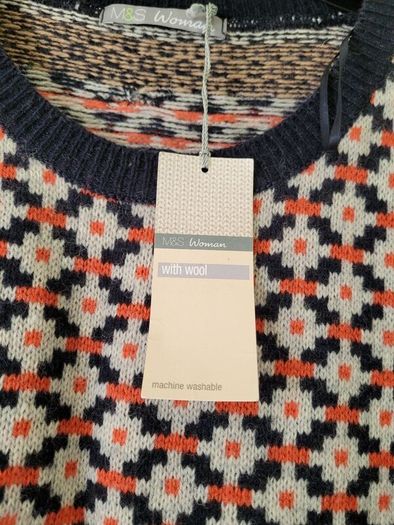 brand new Marks and Spencers ladies jumper size 18