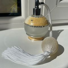 Perfume bottle