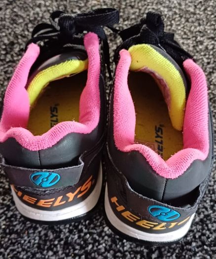 Heelys Voyager (Size:34)