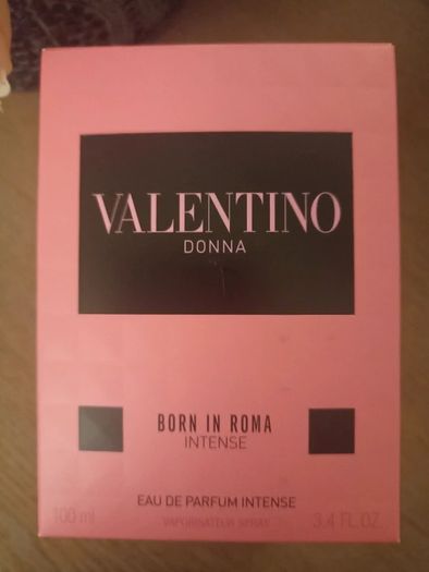 VALENTINO Donna Born in Roma Intense