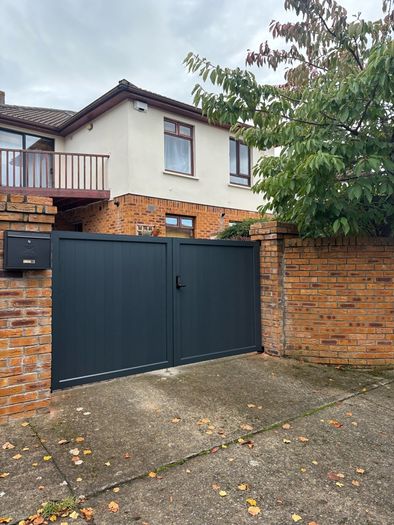 Side Gates