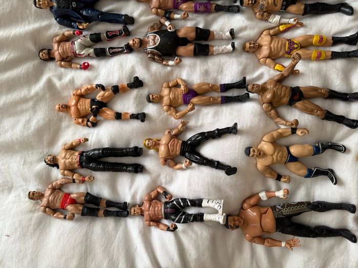 wwe 35 wrestlers action figures lot