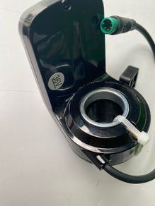 Speedometer / Throttle