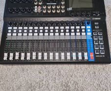 mixing desk Yamaha