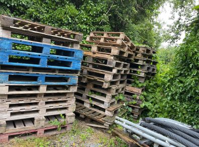 free pallets