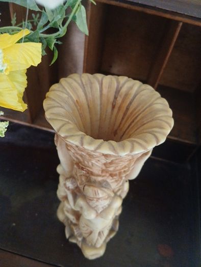 collectable heavy vase