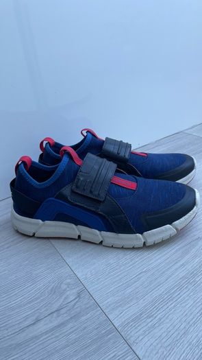 Women's sneakers