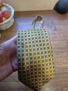 Rael Brook Tie