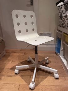 Kids Swivel Chair.
