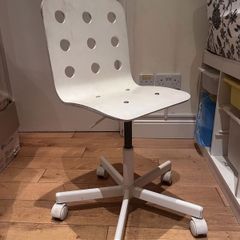 Kids Swivel Chair.