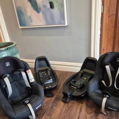 Maxi-Cosi Pearl Pro 2 Car Seat and FamilyFix3 Base