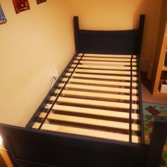 Kids single wooden bed (and mattress)