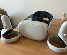 Oculus Quest 2 128 gigs with elite strap upgrade