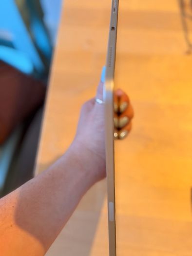 iPad Air 5th Gen 64GB 11"