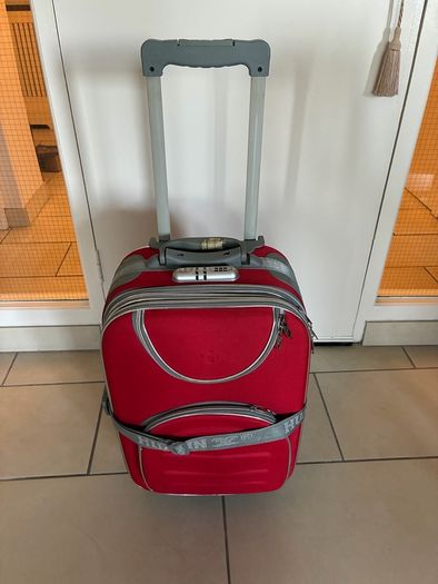10k Suitcase.